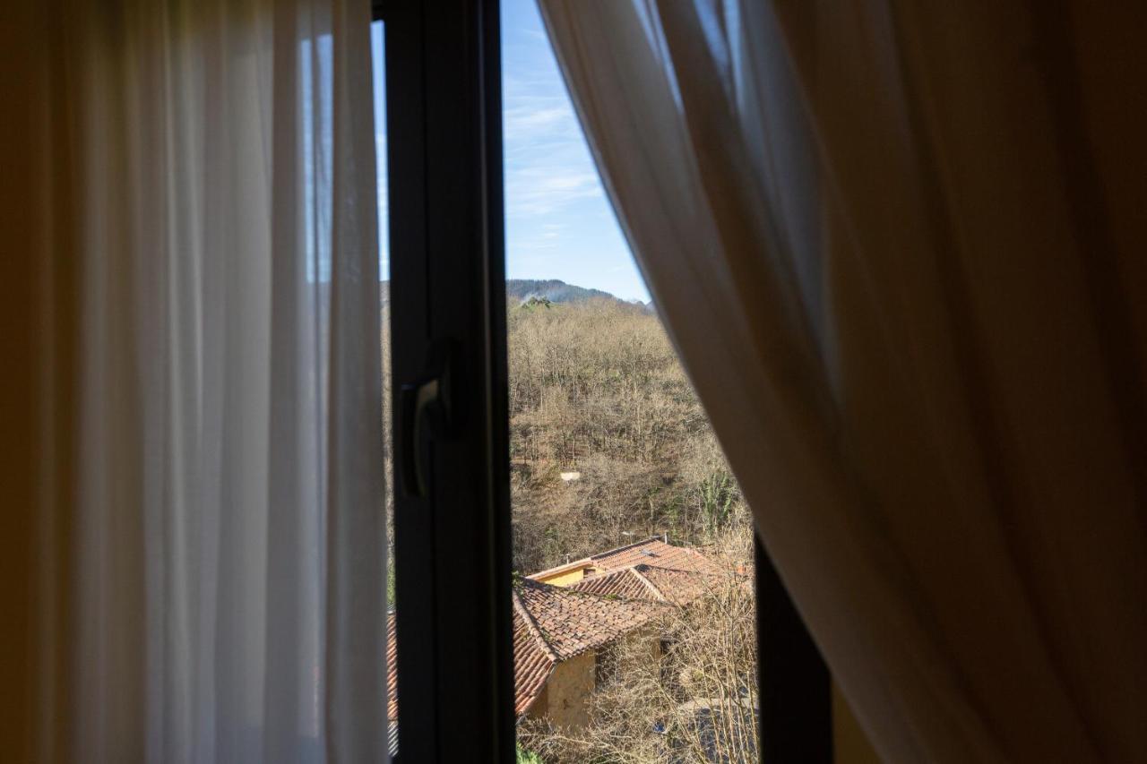 La Casona De Cardes Hotel Cangas de Onís Exterior photo